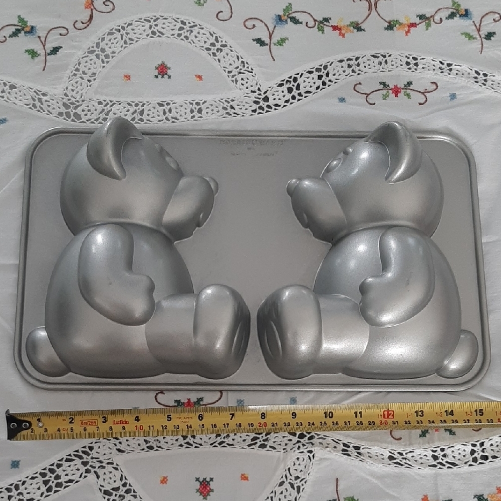 NORDIC WEAR🧸Build-A-Bear🧸3D CAKE PAN Great Condition - Picture 3 of 10